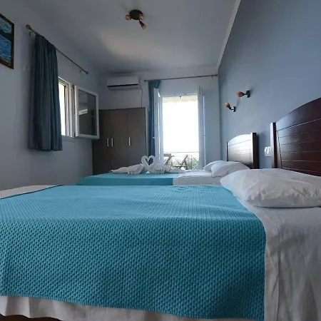 Guest house South Side Athanion