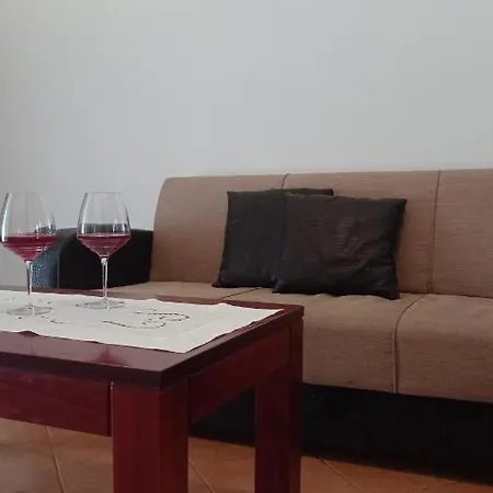 South Side Athánion