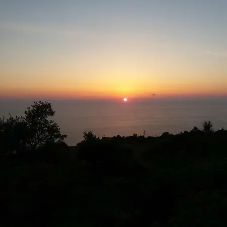 ゲストハウス South Side Athánion