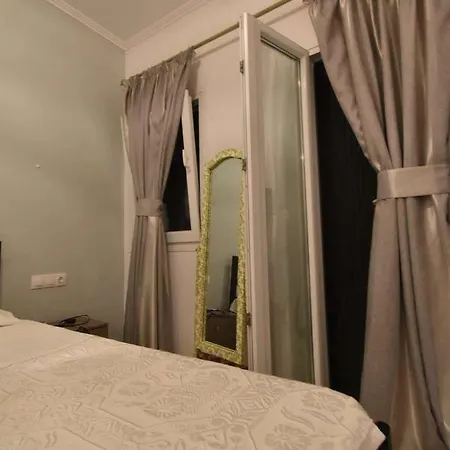 ゲストハウス South Side Athánion