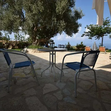 South Side Athánion